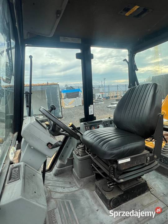Koparko Ładowarka FERMEC 860 nie Trojanów
