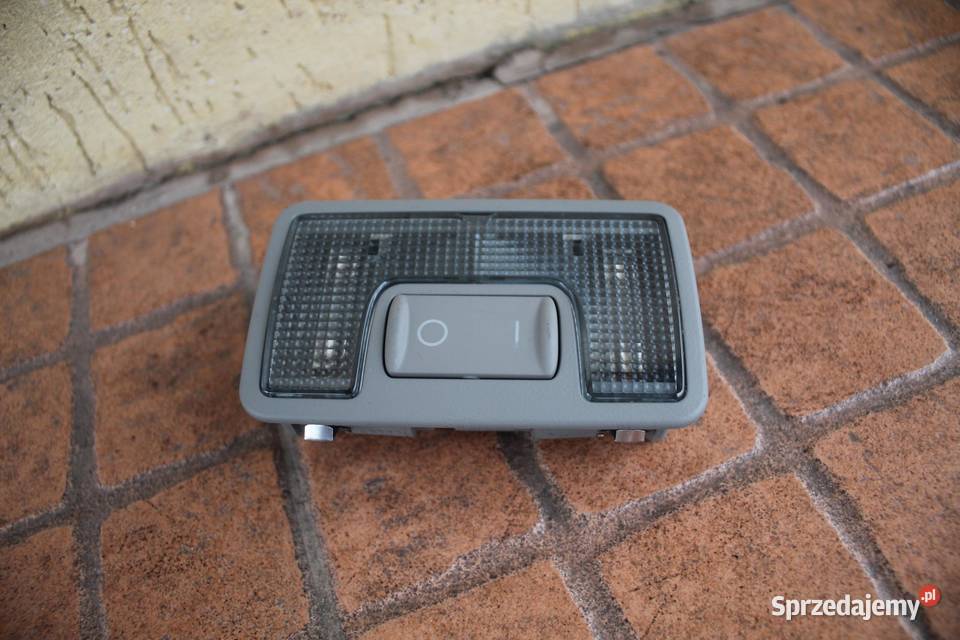 LAMPKA PODSUFITKI AUDI A4 B6 4B9947123