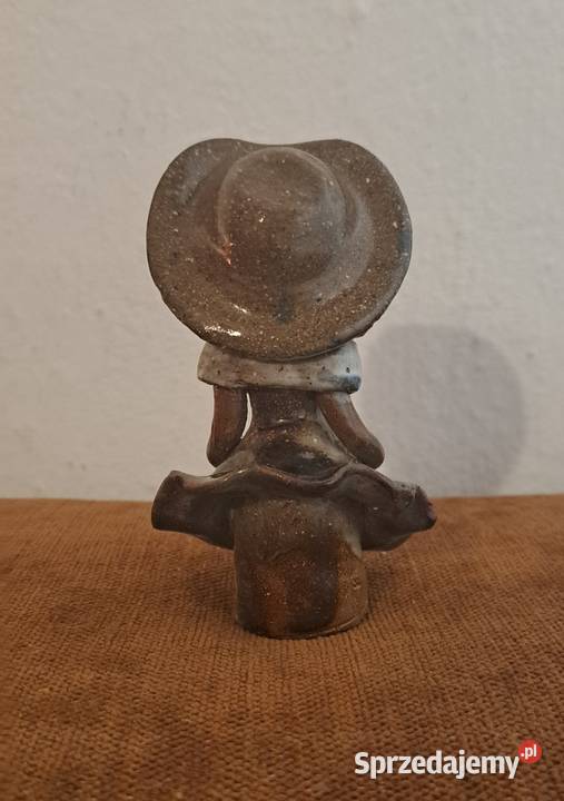 lalka bez twarzy ceramika z terakoty Republika Warszawa