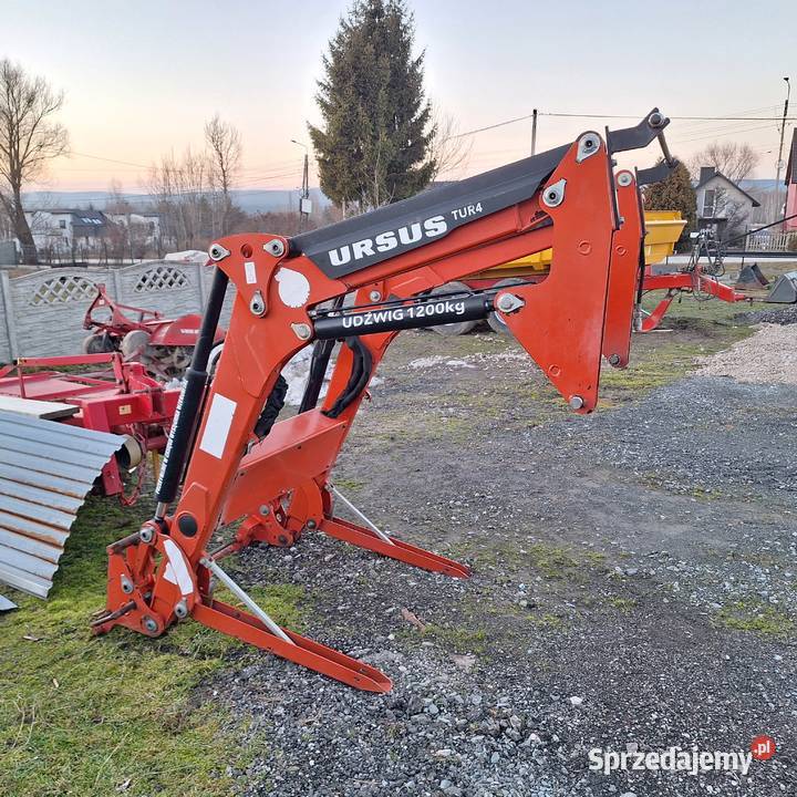 Ładowacz czołowy do ursus c380 tur nieuszkodzony