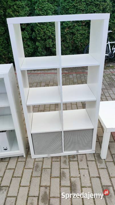 Sprzedam dwa regały i stolik IKEA