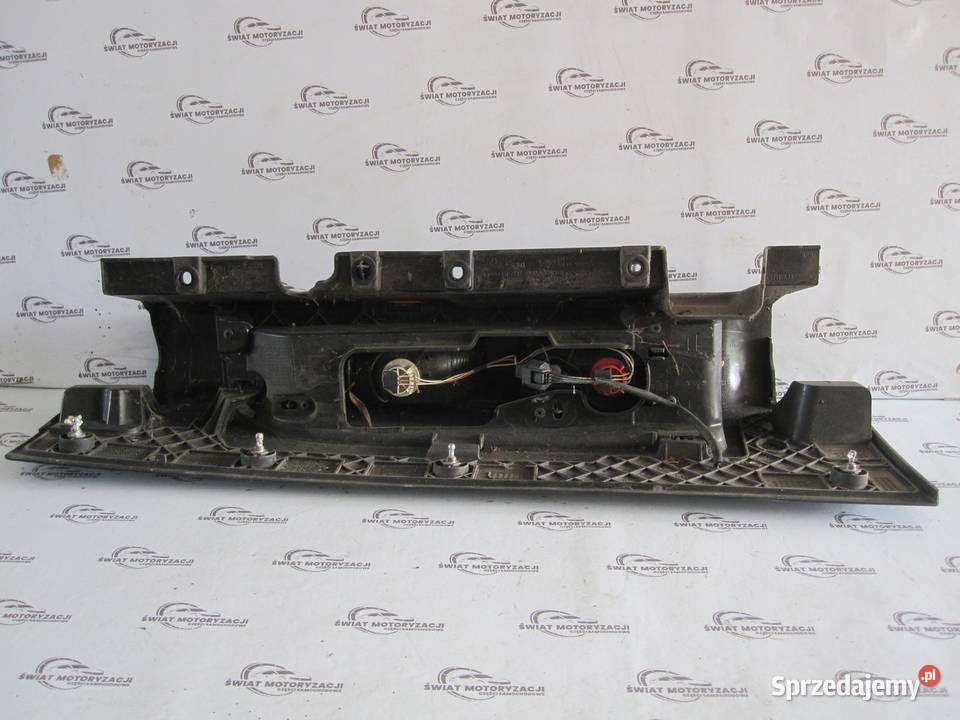 RENAULT TRAFIC III 15r lampa prawa tył 9345968 Kielce