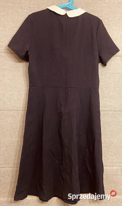 Dziewczęca granatowa sukienka z białym Reserved Żyrardów