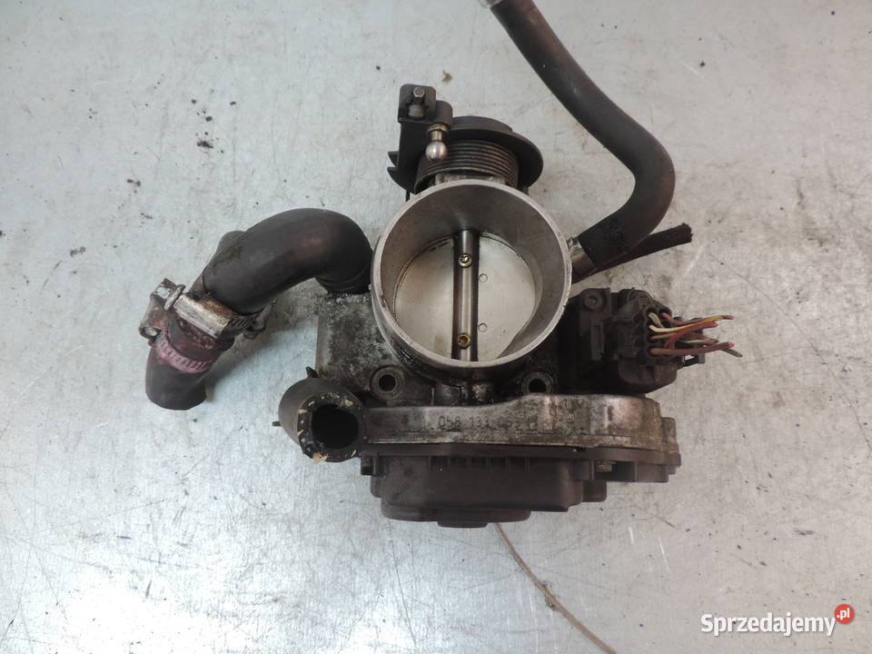 PRZEPUSTNICA 058133063H AUDI A4 VW PASSAT B5 16 Silniki i osprzęt Nowy Sącz