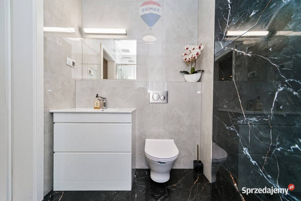 Mieszkanie z miejscem w hali garażowej w Sprzedaż śląskie Bielsko-Biała