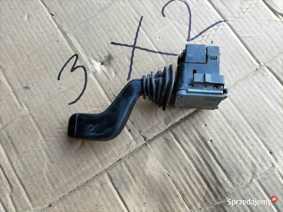 MANETKA Przełącznik kierunkowskazów Opel Omega B lubelskie Kamień-Kolonia