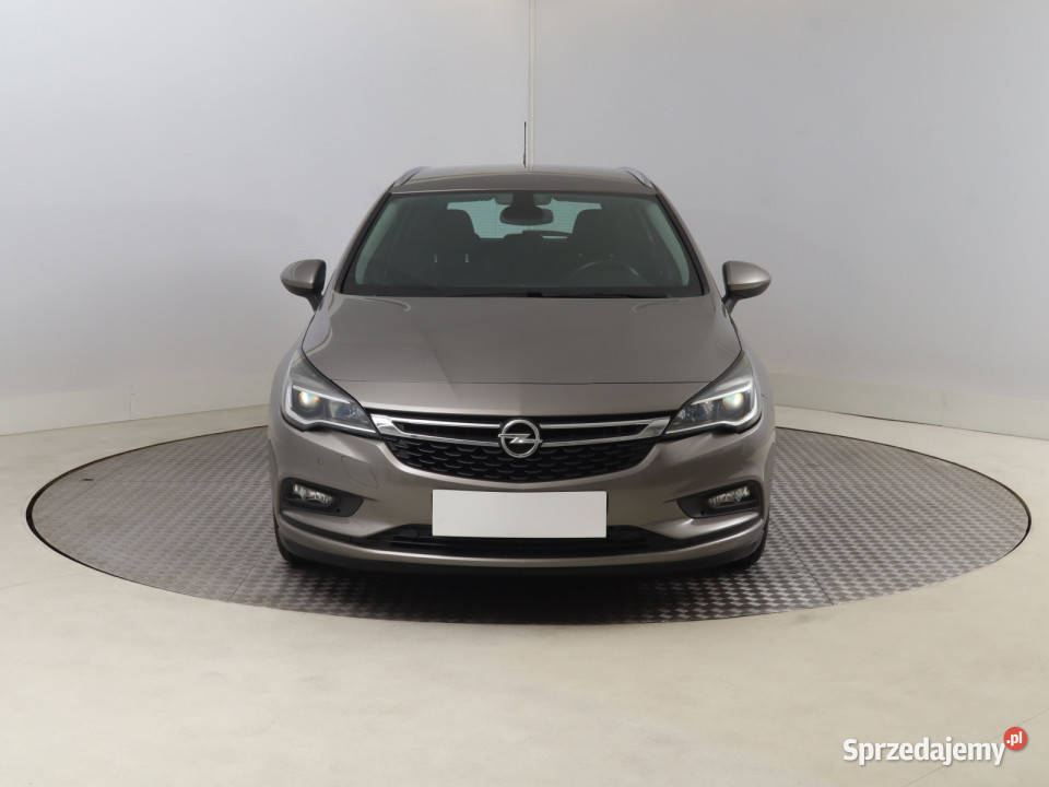 Opel Astra 14 T manualna