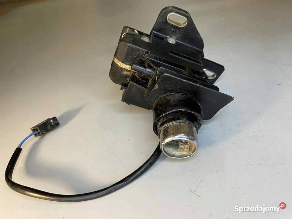 MercedesBenz E W124 1992 Zamek klapy tylnej Łagiewniki sprzedam