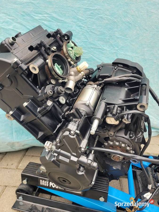 Suzuki GSX 8 R 2023 SILNIK KOMPLETNY wielkopolskie Nowy Tomyśl sprzedam