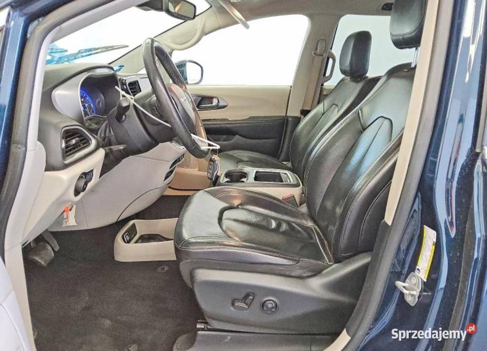 Chrysler Pacific Łask