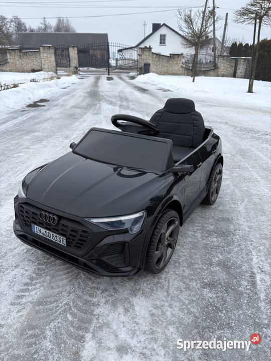 samochód na akumulator Audi SQ8 auto elektryczne Grabownica