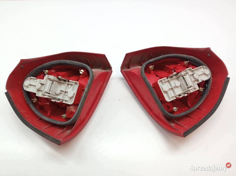 LAMPA TYŁ KOMPLET Audi A3 I 19962003 8L Rok produkcji 1999