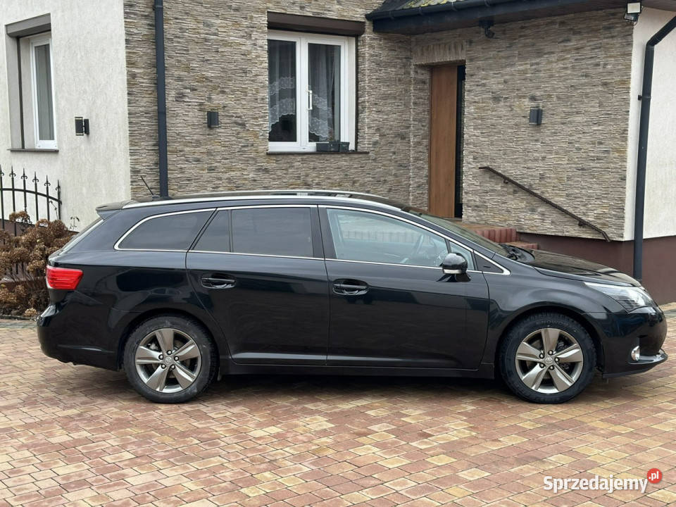 Toyota Avensis III 2009 VAT marża Sadlno sprzedam