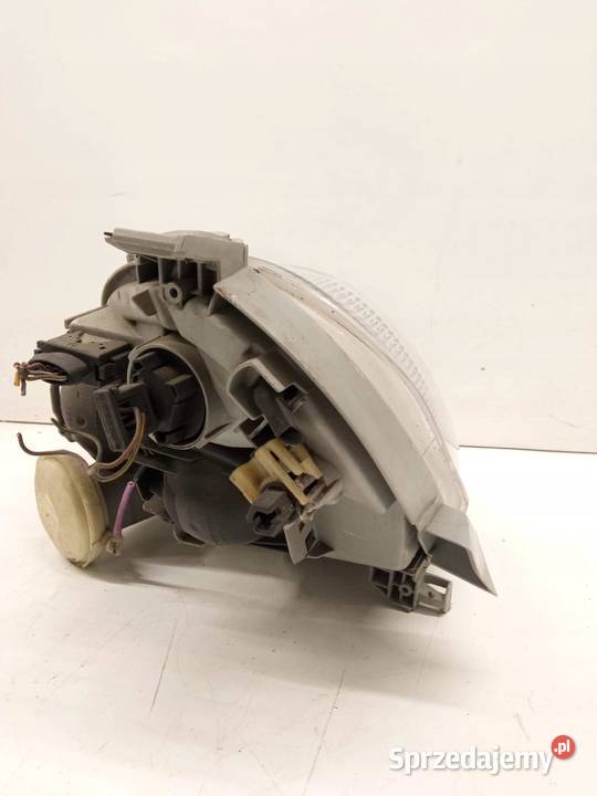 LAMPA PRZÓD PRAWA EU W168 084401134R świętokrzyskie