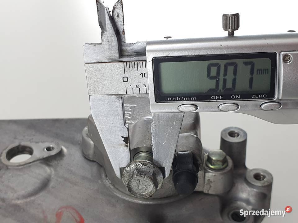 SUZUKI GSX 650 F 0816 DEKIEL POKRYWA WYSPRZEGLIK Zaciski Janowice