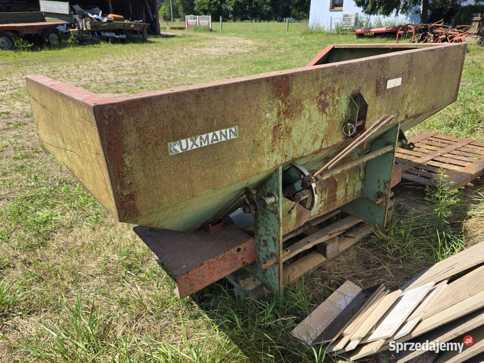 Rozsiewacz nawozów mineralnych KUXMANN GIGANT Rozsiewacze nawozów Korpele