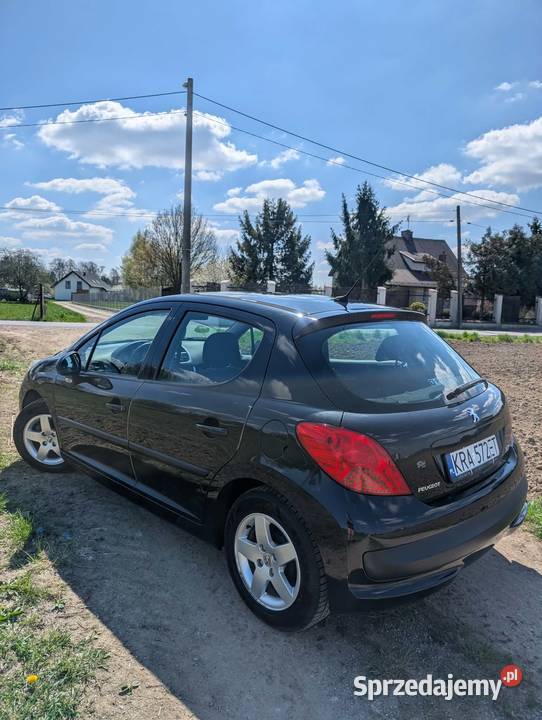 Peugeot 207 14 z gazem sprzedam