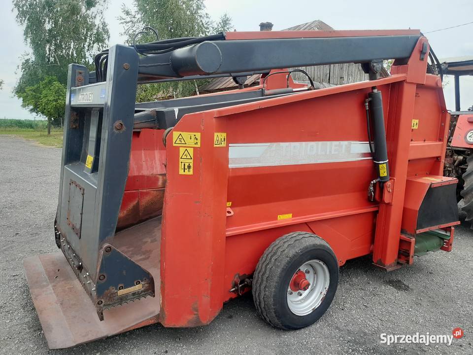 Wycinak wybierak paszowóz samozaładowczy