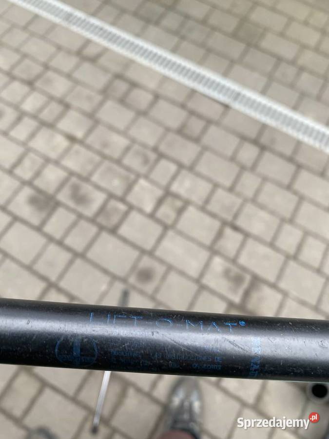 Siłowniki Gazowe Klapy Bagażnika Opel Corsa C