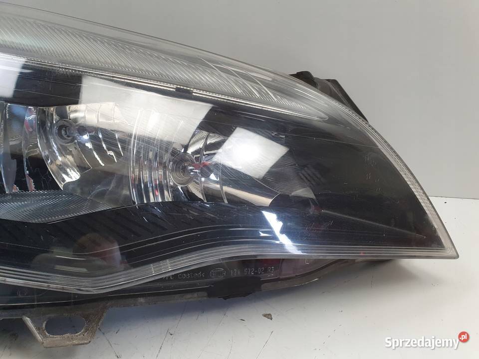 LAMPA PRAWA Opel Astra J IV PRZEDNIA prawy przód Rudka