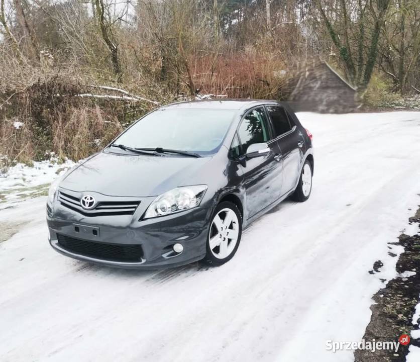 Toyota Auris lift 14 D4D 90 Rok produkcji 2010 Kiernozia sprzedam