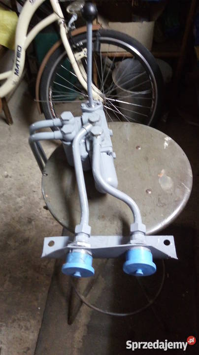 Rozdzielacz hydrauliczny do c330 na błotnik śląskie Lubojna sprzedam