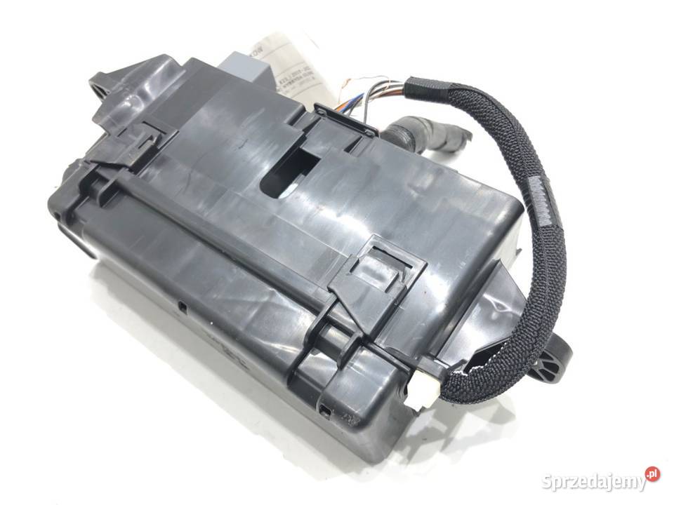 SKRZYNKA BEZPIECZNIKÓW TOYOTA COROLLA E21 sprzedam