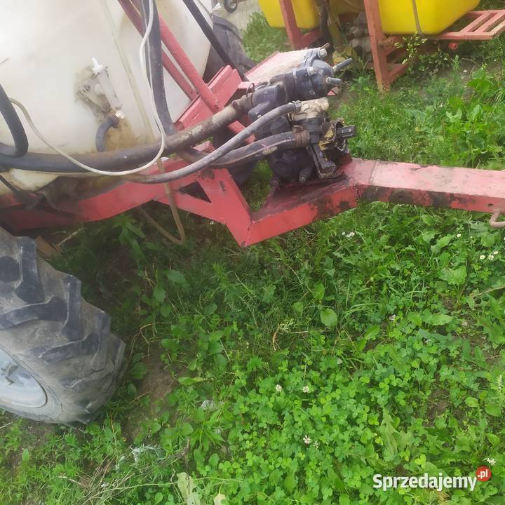 Opryskiwacz ciągany 12 m SAM Pniówek