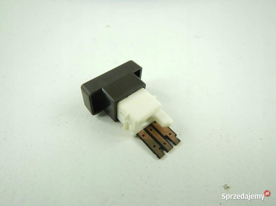WYŁĄCZNIK STEROWANIA KLAPKĄ WLEWU PALIWA CROMA sprzedam