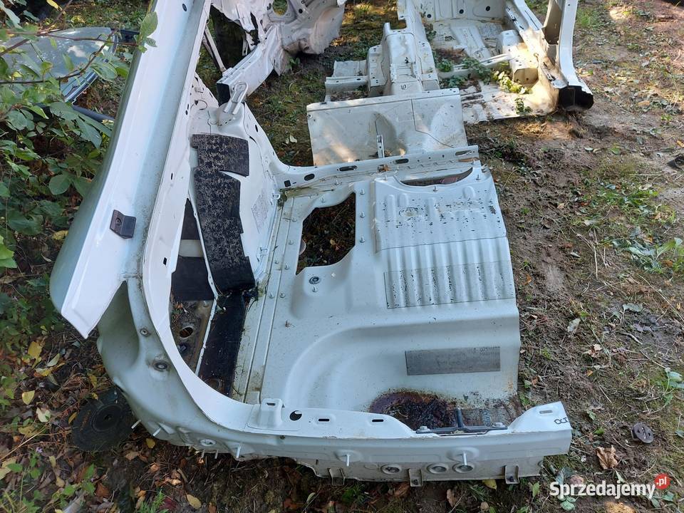 Skoda Octavia IV 5E3 Błotnik ćwiartka tył prawy