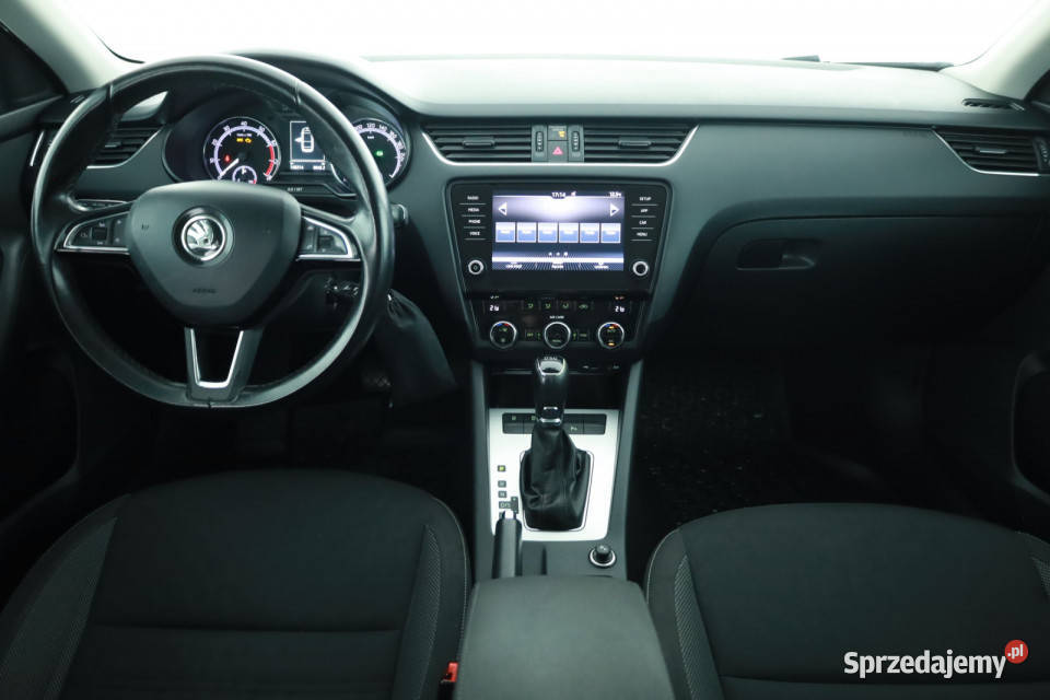 Skoda Octavia 15 TSI światła przeciwmgielne Octavia Piaseczno