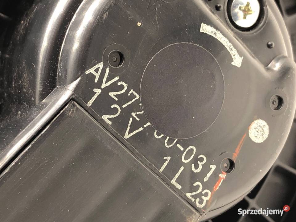 DMUCHAWA NAWIEWU TOYOTA YARIS II WENTYLATOR Dmuchawy