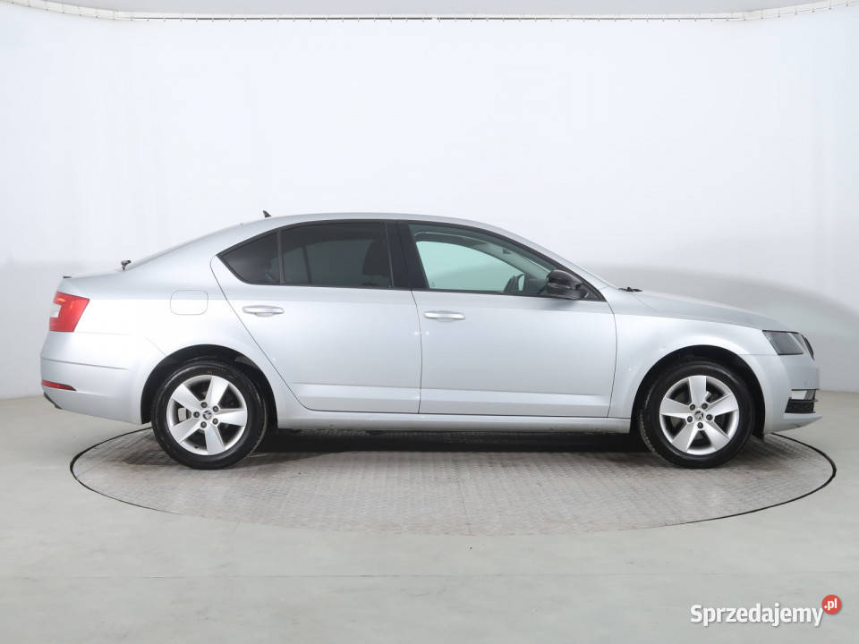 Skoda Octavia 15 TSI 110KM