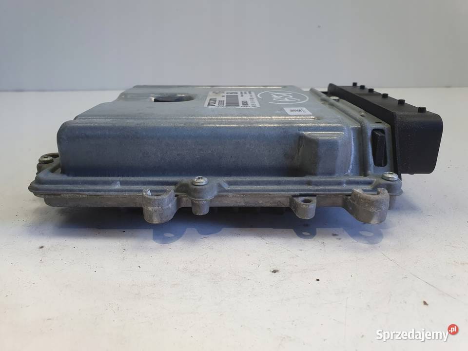 Volvo V40 II 20 D3 STEROWNIK SILNIKA komputer