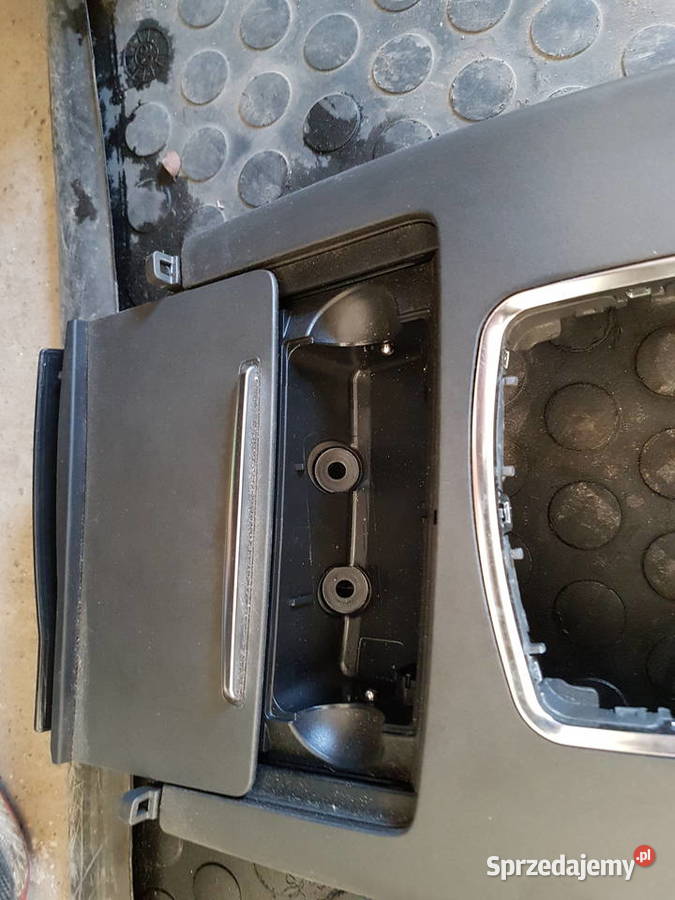 AUDI A6 C6 TUNEL MMI POPIELNICZKA UCHWYT NA Turek