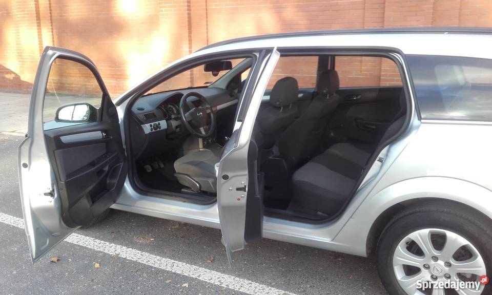 Wutam sprzedam opla astre uszkodzona wsrte diesel