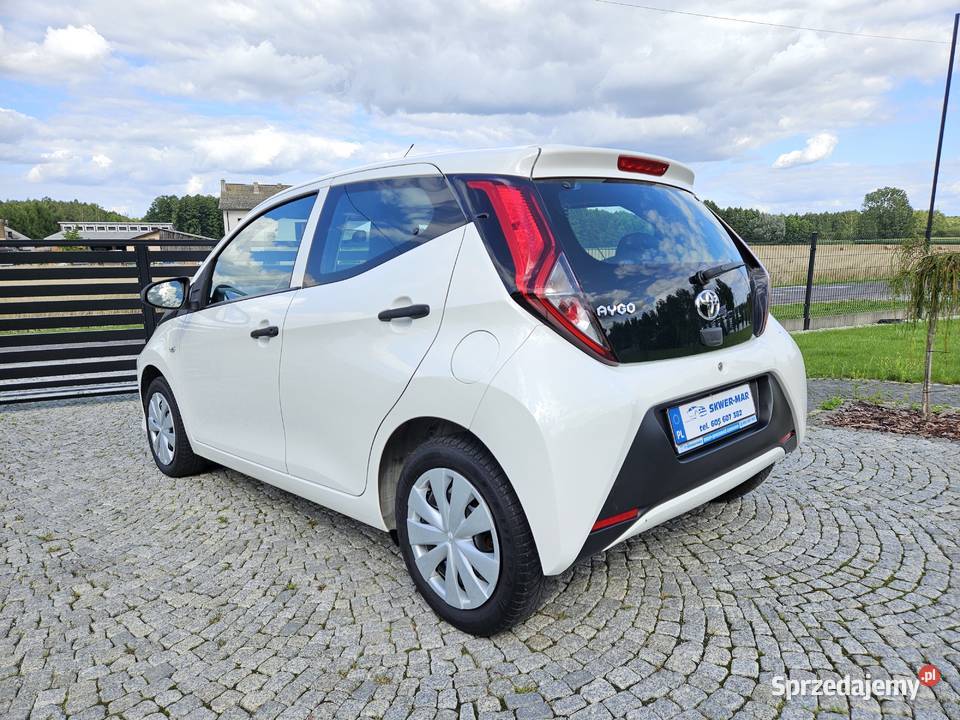 TOYOTA AYGO SalonPL 1WŁ 2020 10 LPG 72 160919 poduszka powietrzna Sieradz