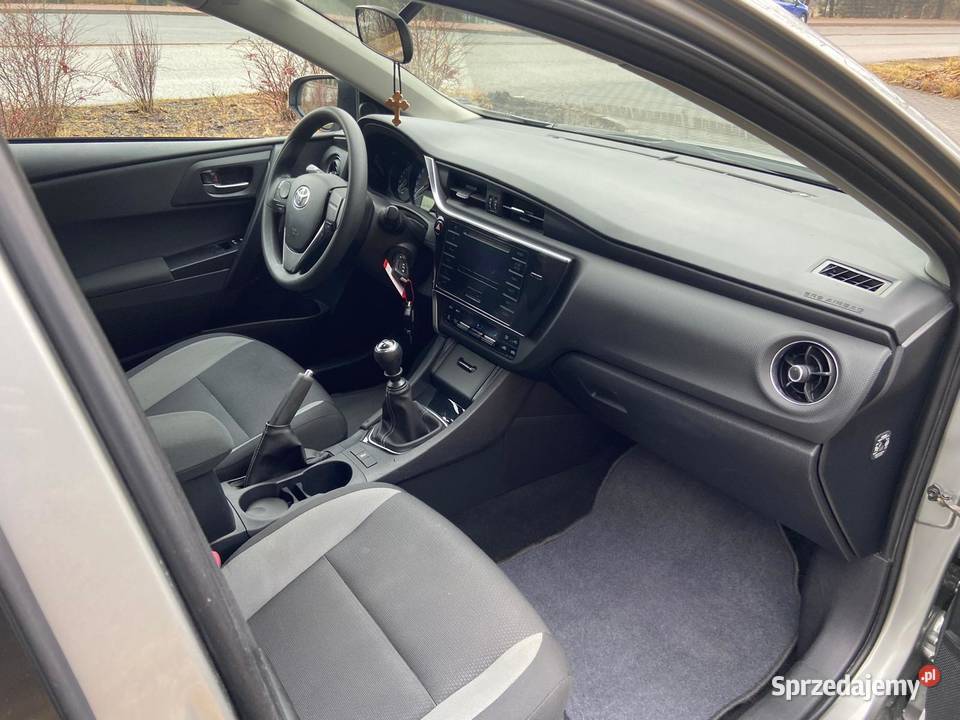 Toyota Auris 2015 VVTi Zabierzów sprzedam