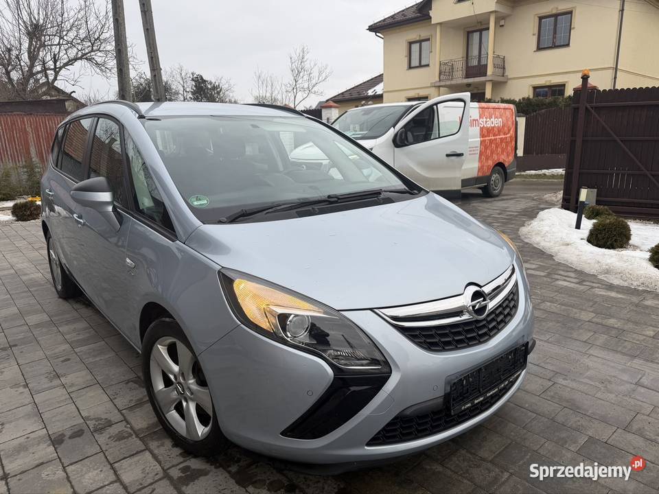 Opel Zafira 14 Turbo benzyna serwis ASO Zafira sprzedam