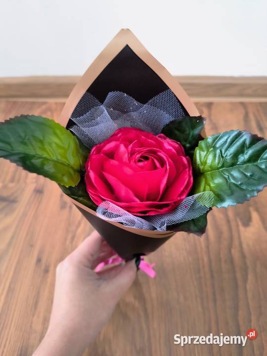 Róża pojedyncza Dzień Kobiet małopolskie