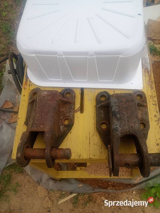 Ursus c325 328 mocowania dolnych zaczepów Siewierz sprzedam
