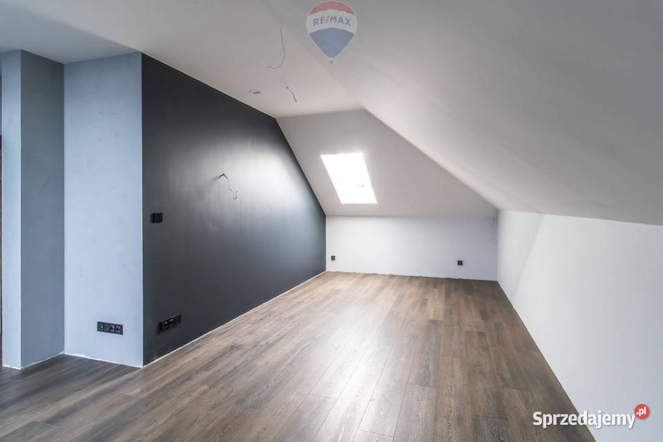 Nowy dom z pompą ciepła i garażem Łodzi Rok budowy 2025 Jedlicze A