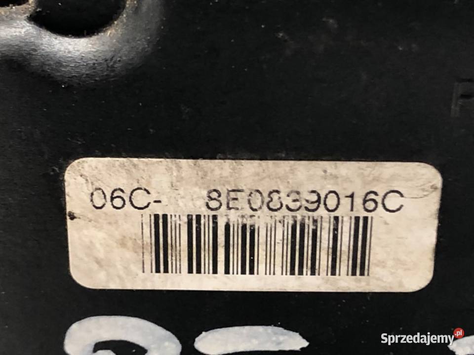 ZAMEK DRZWI PRAWY TYŁ AUDI A4 B6 Kombi