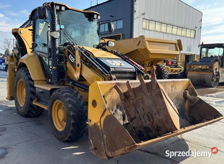 KOPARKOŁADOWARKA MARKI CATERPILLAR 432F2 sprzedam