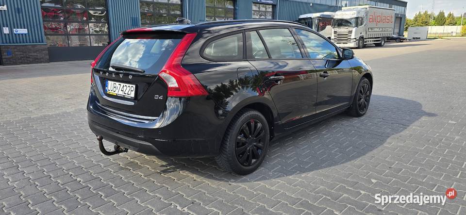 VOLVO V60 20D 160 NAVI BLUETOOTH USBAUX MOŻLIWA Świdnik