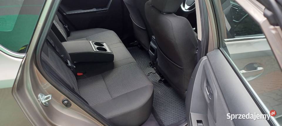 Toyota Auris 16 krajowy pierwszy właściciel nieuszkodzony Mleczków