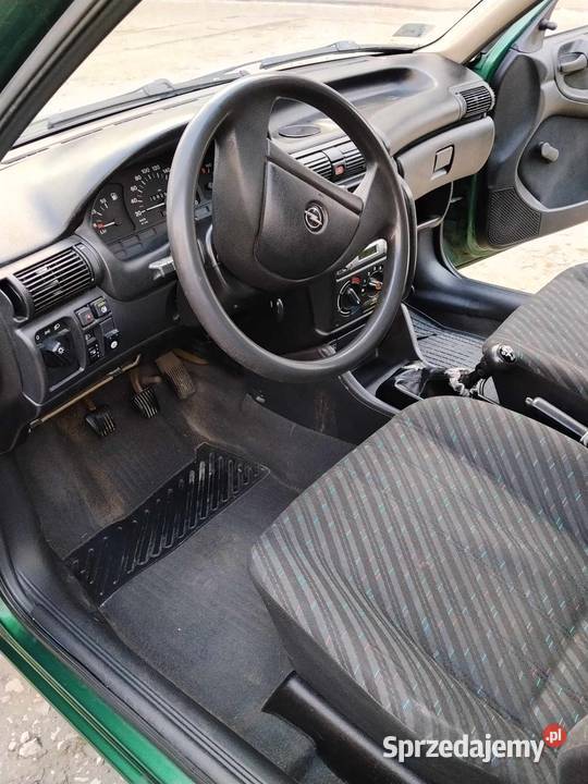 Opel Astra F 14 2001r Kombi auto do transportu Rok produkcji 2001 Warszawa