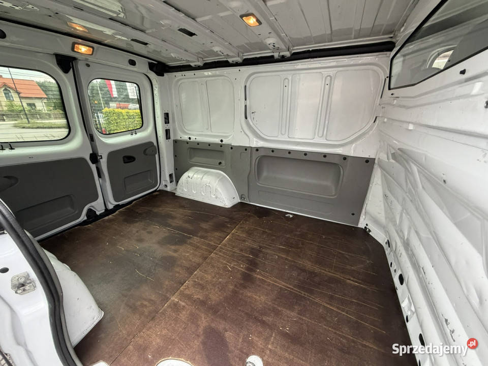 Opel Vivaro 20 115 L1H1 Furgon Blaszak zarejestrowany w Polsce Widełki sprzedam