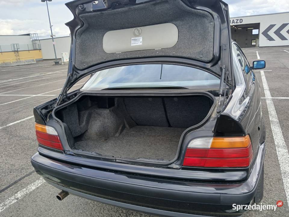 1995 BMW 318is E36 M42 Coupe w kolorze Schwarz Kraków