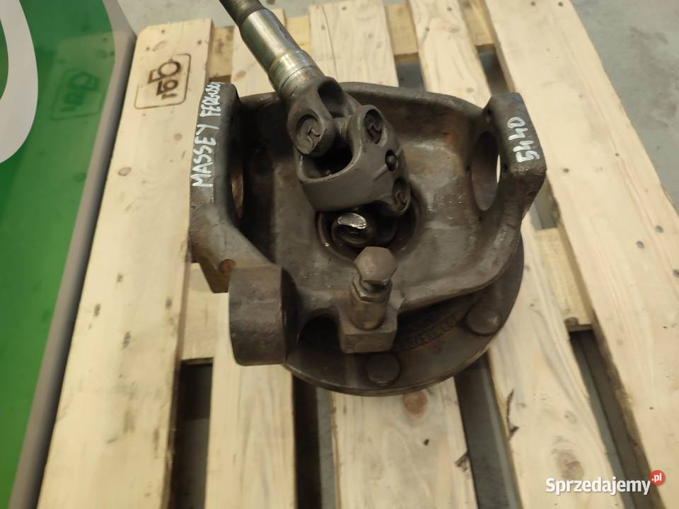 Zwolnica zwrotnica półoś Massey Ferguson 5440 Wilkowo sprzedam